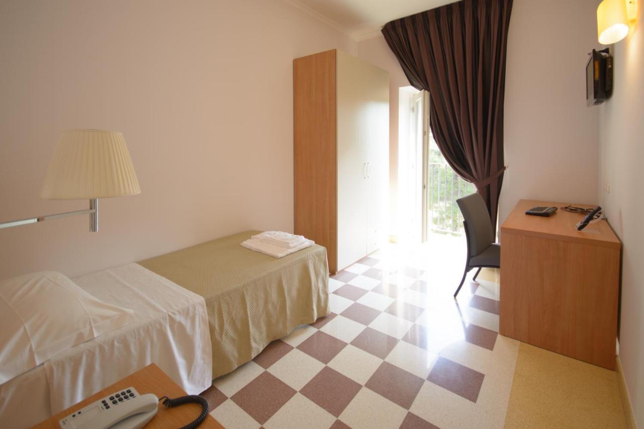 Hotel Domus Stella Maris - Casa per Ferie Ancona Esterno foto