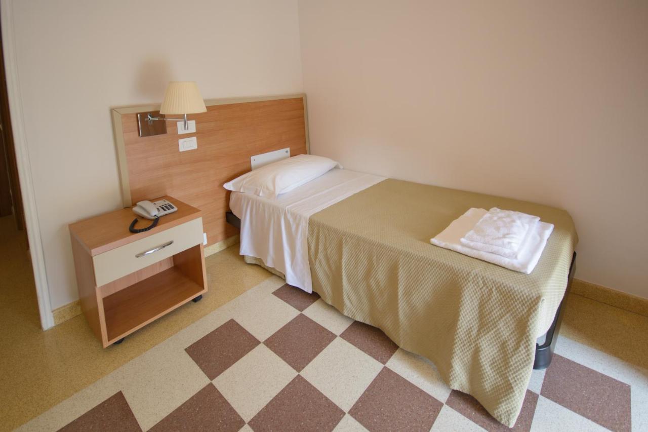 Hotel Domus Stella Maris - Casa per Ferie Ancona Esterno foto
