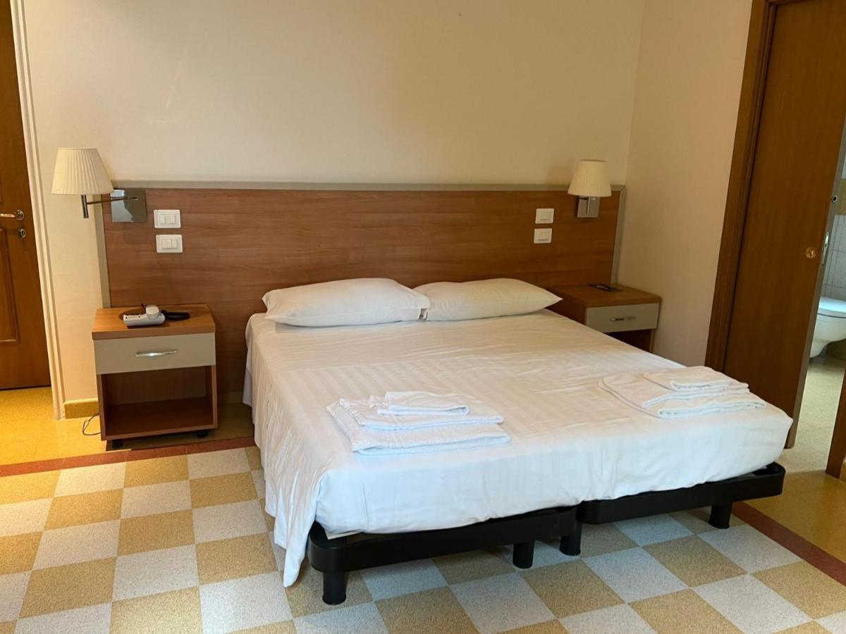 Hotel Domus Stella Maris - Casa per Ferie Ancona Esterno foto
