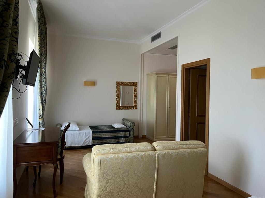 Hotel Domus Stella Maris - Casa per Ferie Ancona Esterno foto