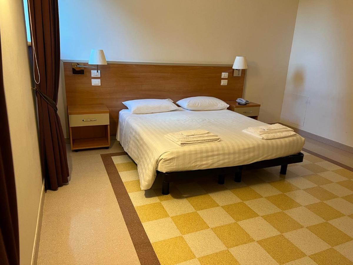 Hotel Domus Stella Maris - Casa per Ferie Ancona Esterno foto