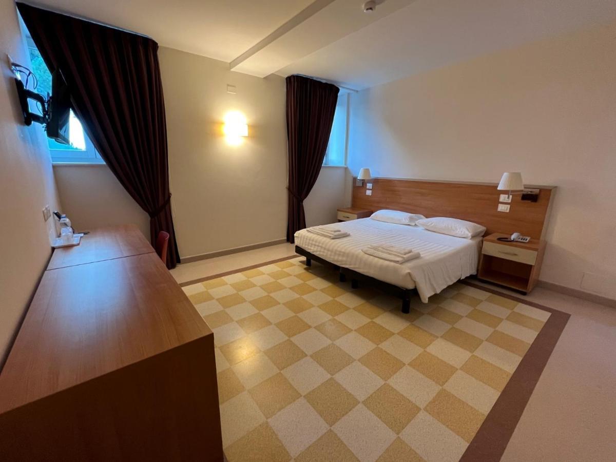Hotel Domus Stella Maris - Casa per Ferie Ancona Esterno foto
