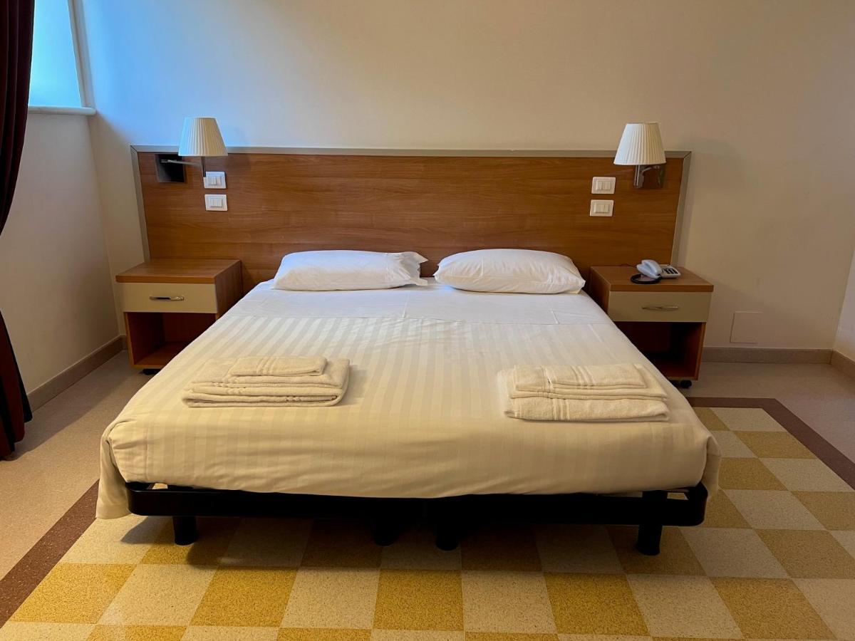 Hotel Domus Stella Maris - Casa per Ferie Ancona Esterno foto